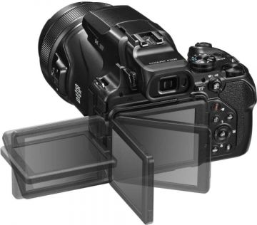 Nikon Coolpix P1100 Dijital Fotoğraf Makinesi