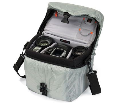 Lowepro Nova 200 AW Siyah Omuz Çantası