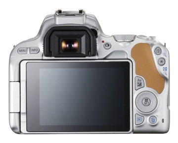 Canon EOS 200D 18-55mm Gümüş Renk DC DSLR Fotoğraf Makinesi