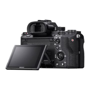 Sony A7R II + 24-70mm FE Aynasız 4K DSLR Fotoğraf Makinesi