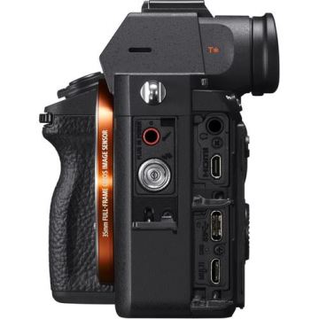 Sony A7R III Aynasız 4K DSLR Fotoğraf Makinesi