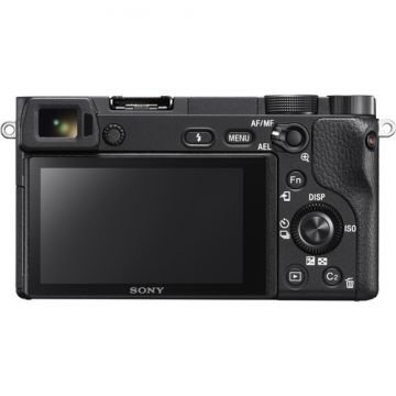 Sony A6300 18-105mm Kit Aynasız DSLR Fotoğraf Makinesi