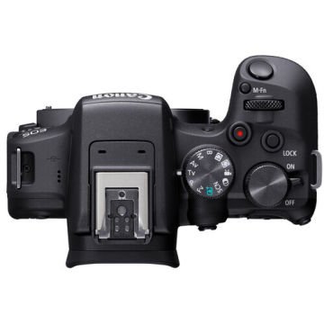 Canon EOS R10  18-45mm Lens Aynasız Fotoğraf Makinesi